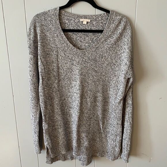 Gap Maternity Charcoal & White Sweater Size Small - Picture 1 of 2